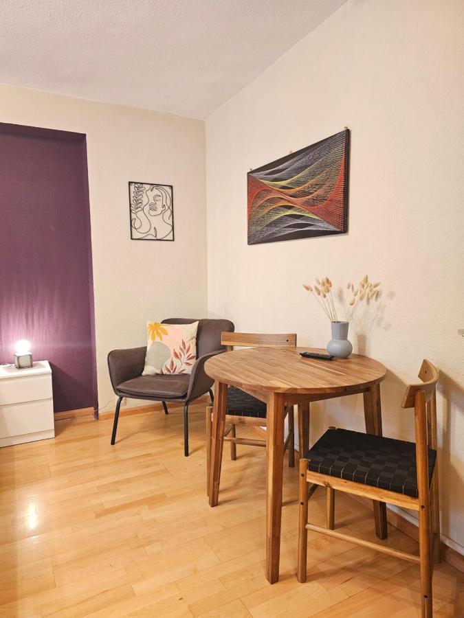 Doppelzimmer 1 I Geteiltes Bad & Kueche I Mit Dem Zug Nur 4 Min Bis Zum Hauptbahnhof Фрайбург-у-Брайсгау Екстер'єр фото